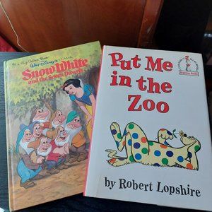 9$ SALE: 2 Kid's book lot